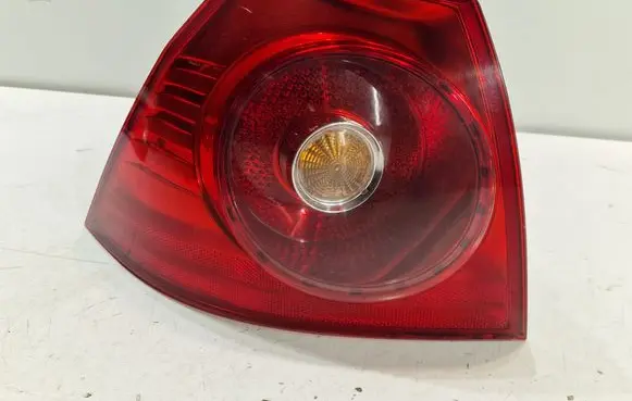 Volkswagen Golf V Rear/tail lights 1K6945095N