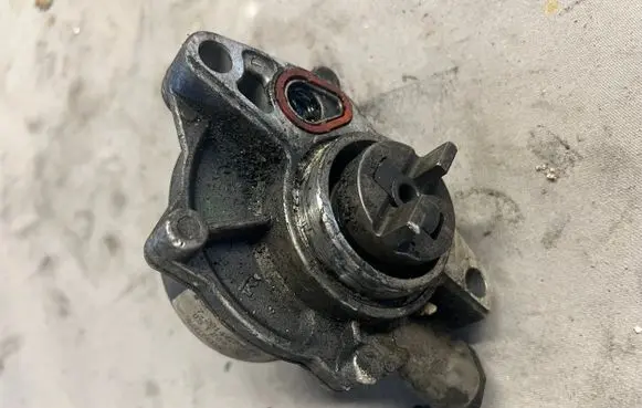 Peugeot 1007 Vacuum pump 9658398080 7281440900 965839808