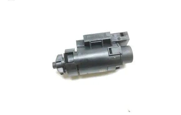 Peugeot 3008 II Brake pedal sensor switch 9813503180