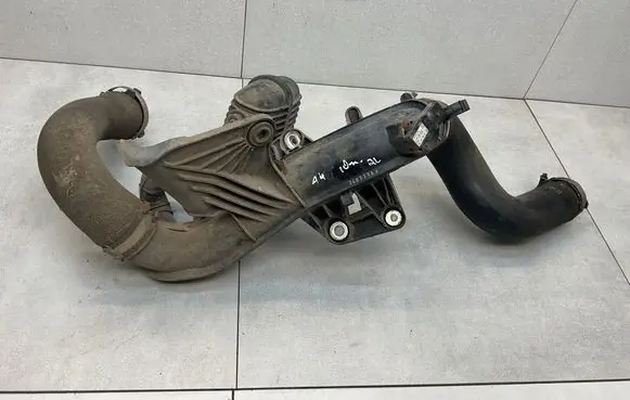 Audi A4 S4 B8 8K Intercooler hose/pipe 8K0145673AD