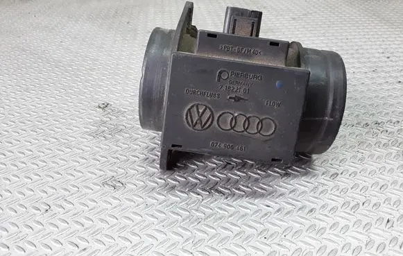 Audi A4 S4 B5 8D Mass air flow meter 71822101 074906461