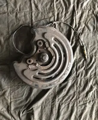 Rear wheel hub spindle/knuckle