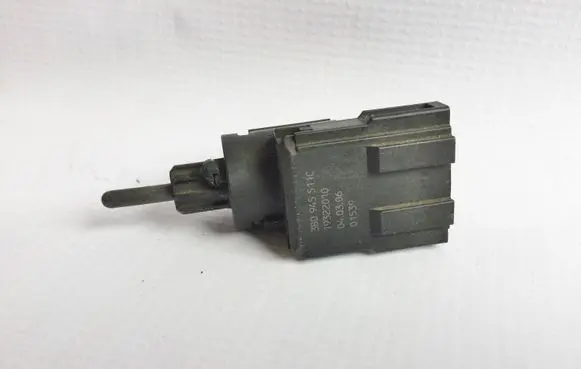 Audi A6 S6 C6 4F Brake pedal sensor switch 3B0945511C 19322010