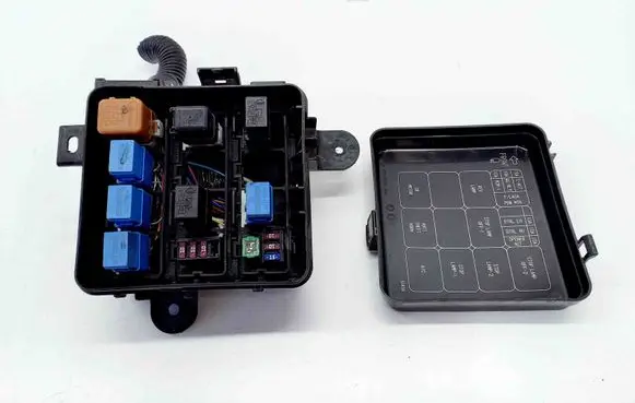 Nissan Leaf II (ZE1) Fuse box set 243843NA0A