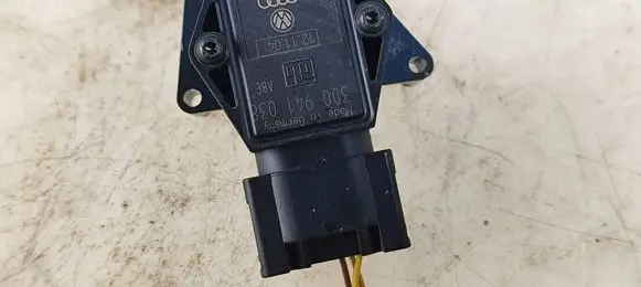 Volkswagen Phaeton Tailgate/trunk/boot open switch 3D0941038