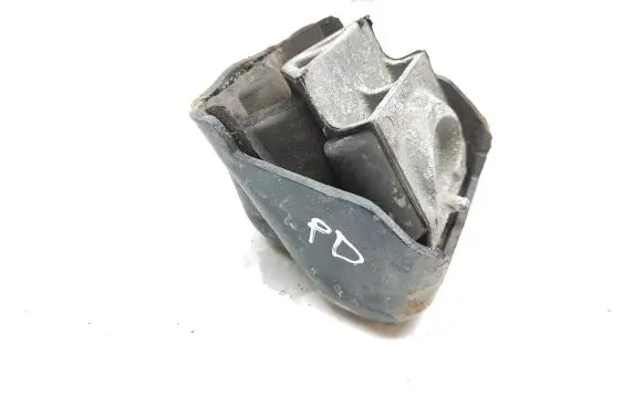 Mercedes-Benz Vito Viano W639 Engine mount bracket A9082411513W 1513W