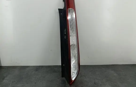 Ford Focus Rear/tail lights 8M51-13404-A