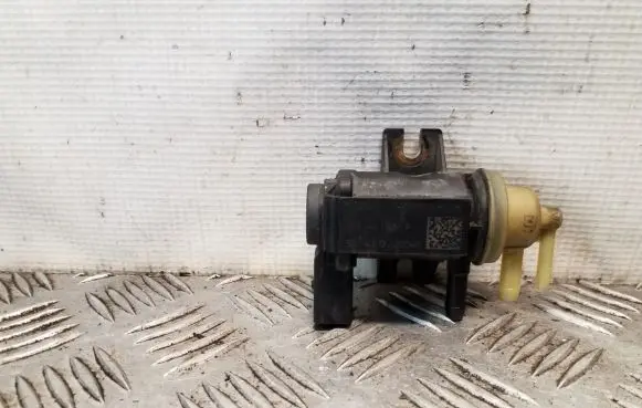 Skoda Octavia Mk2 (1Z) Turbo solenoid valve 1K0906627B