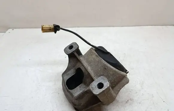 Audi A5 8T 8F Engine mount bracket 8R0199381