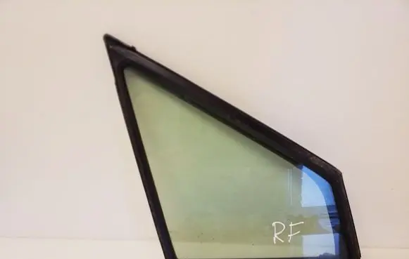 Subaru Outback (BS) Front door vent window glass four-door 43R00014