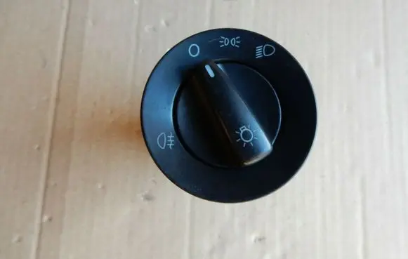 Volkswagen Golf IV Light switch 1C0941531 40431
