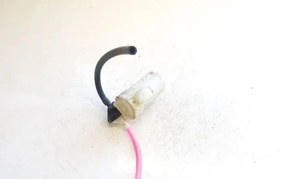 Nissan Leaf I (ZE0) Windscreen/windshield washer pump 149mc212 149mc2-12