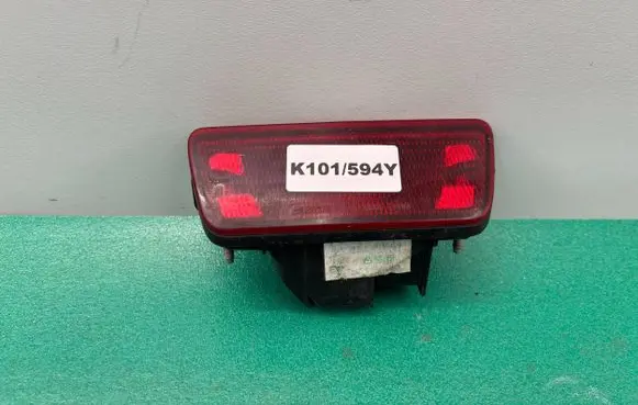 Nissan Juke I F15 Third/center stoplight 236-33005