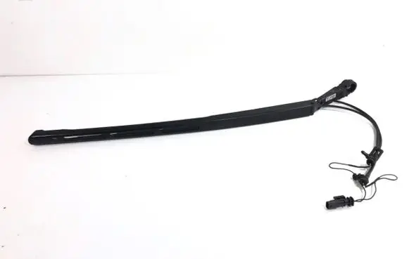 Front wiper blade arm