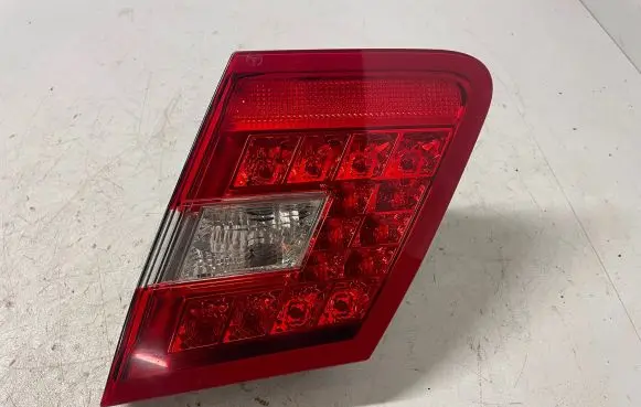 Mercedes-Benz E W212 Tailgate rear/tail lights A2128200864