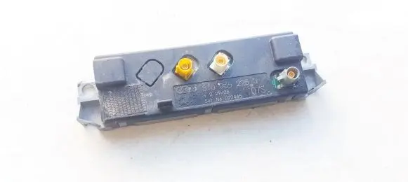 Audi A5 8T 8F Antenna control unit 8t0035225j