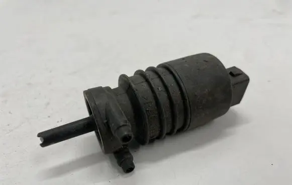 Opel Astra J Windscreen/windshield washer pump