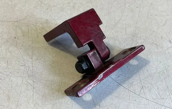 BMW X3 F25 Front door lower hinge 7068077