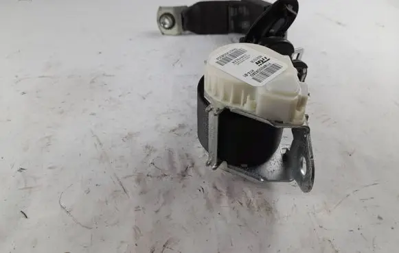 Jeep Cherokee Rear seatbelt P1WK65DX9AD 462151R TR43145G0354