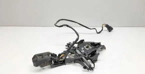 Volvo V50 Rear door exterior handle/bracket 30784205 30784204