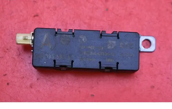 Volkswagen PASSAT CC Sound amplifier 3C8035552A
