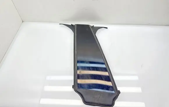 BMW iX Front door glass trim molding 8491330 16081013