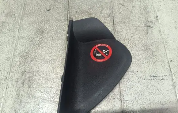 Mercedes-Benz ML W164 Dashboard side end trim A1646800339
