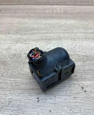 Volkswagen PASSAT B6 Plug wire 3C0906379