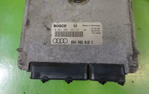 Audi A3 S3 8L Engine control unit/module ECU 06A906018C