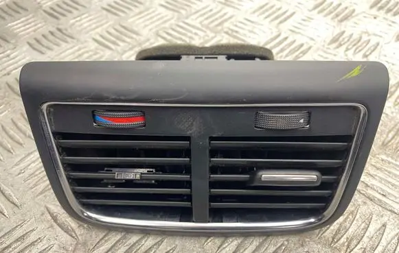 Audi A5 8T 8F Rear air vent grill 8K0819203D