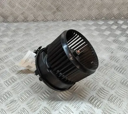 BMW 1 F40 Heater fan/blower 9297752 1035900023