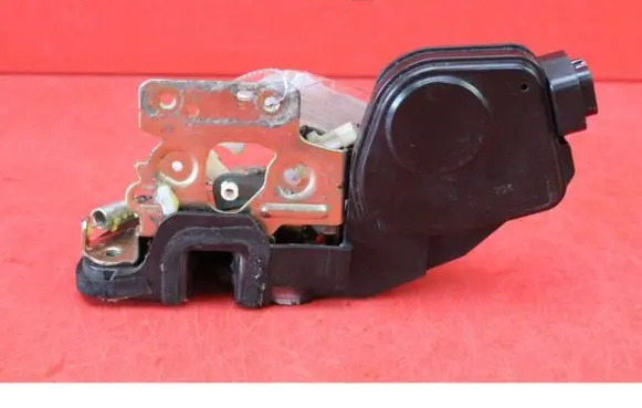Hyundai Elantra Front door lock
