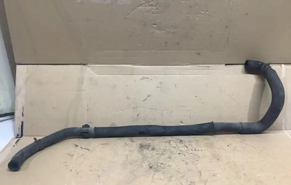 Lexus RX 330 - 350 - 400H Engine coolant pipe/hose