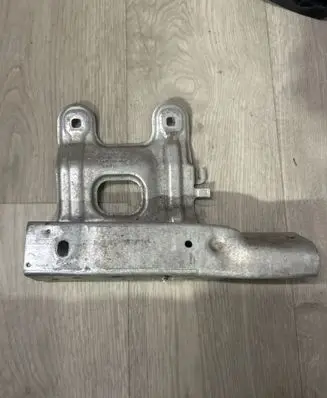 BMW 2 F22 F23 Front bumper mounting bracket 7266194 010714 10031013
