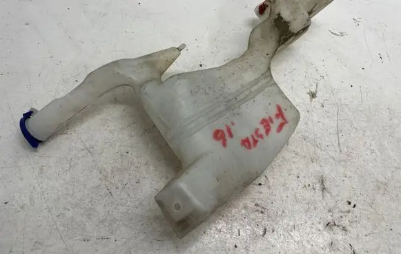 Ford Fiesta Windshield washer fluid reservoir/tank 8A6117B613AG