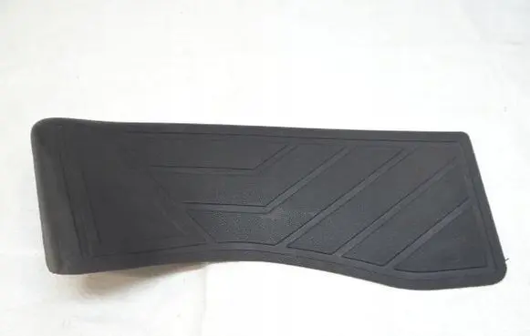 Peugeot 5008 II Foot rest pad/dead pedal 9811350777