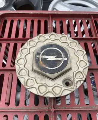 Opel Senator A Original wheel cap 0030044 90029
