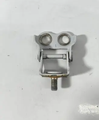 Toyota Yaris Loading door upper hinge