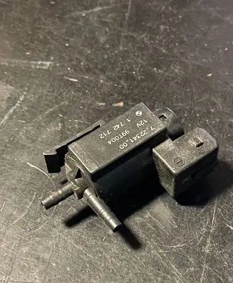 BMW 7 E65 E66 Turbo solenoid valve 1742712 72234100