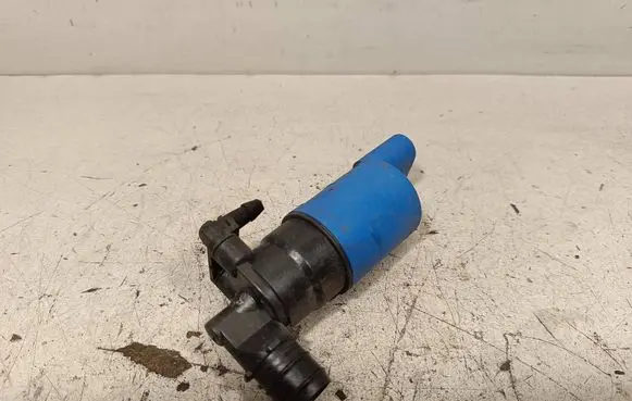 Jaguar XE Headlight washer pump AV6113K082AA