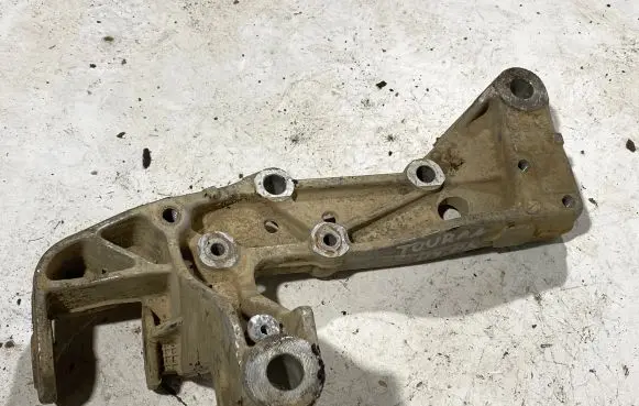 Volkswagen Touran I Front subframe 1k0199295f