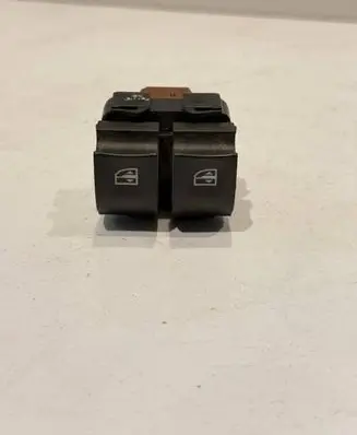 Renault Captur Electric window control switch 254113300R 10023899