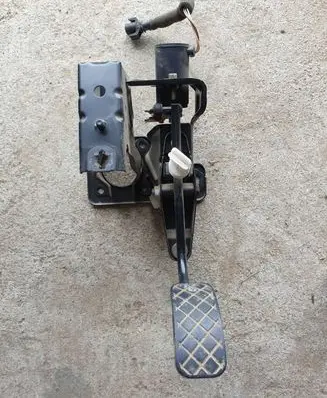 Volkswagen Golf IV Accelerator throttle pedal 0281002269