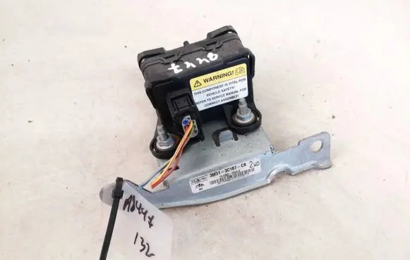 Volvo V50 ESP acceleration yaw rate sensor 3m513c187cb 3m51-3c187-cb
