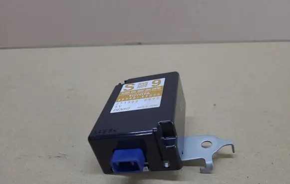 Toyota Prius+ (ZVW40) Other control units/modules 8974047090