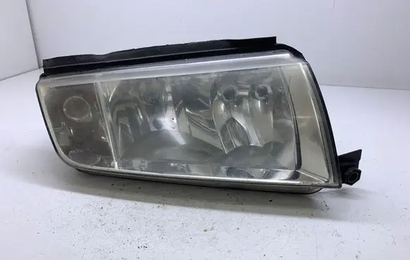 Skoda Fabia Mk1 (6Y) Headlight/headlamp 086651105RM 08665110RMN 086651112R