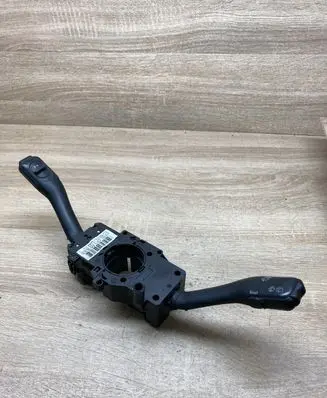 Seat Leon (1M) Wiper turn signal indicator stalk/switch 8L0953513J