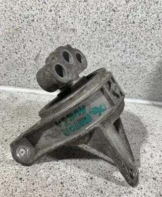 Opel Zafira B Engine mount bracket 90539246