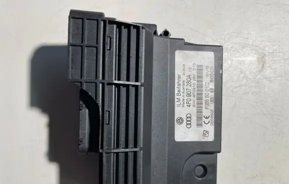 Audi A6 S6 C6 4F Power management control unit 4F0907280A