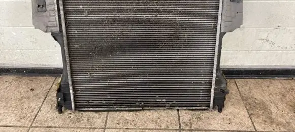Jaguar XF X250 Coolant radiator